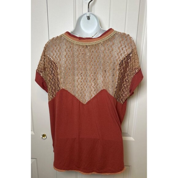 Miss Me Women's, Size Large,  Red Sequin Lace Back Top - Picture 4 of 8